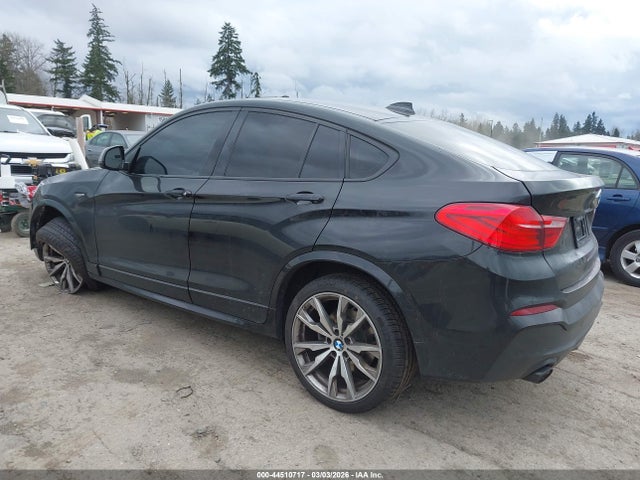 2017 BMW X4 5UXXW7C38H0U26704 Photo 2