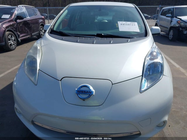 Nissan LEAF SV 2014 1N4AZ0CP0EC338349 Image 12