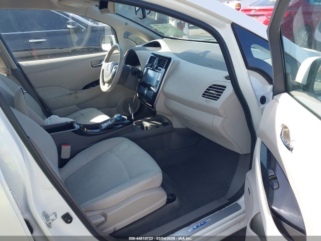 Nissan LEAF SV 2014 1N4AZ0CP0EC338349 Image 5
