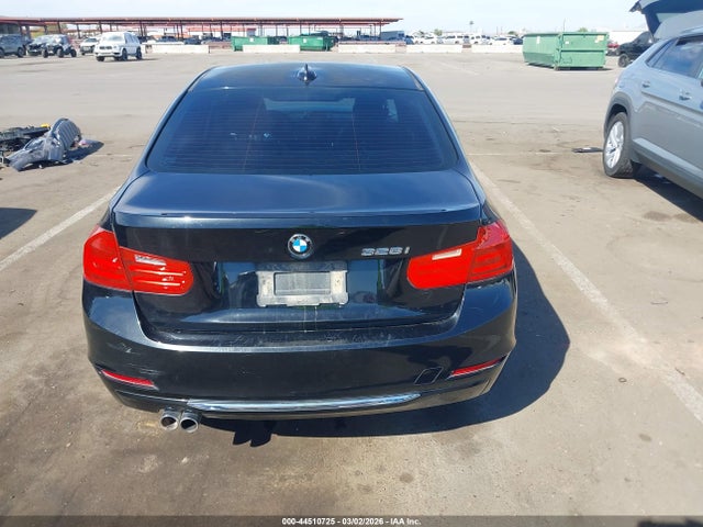 2013 Bmw 328i მანქანა იყიდება აუქციონზე, vin: WBA3A5C56DF355527, აუქციონის ნომერი: 44510725