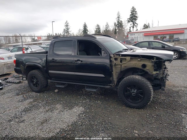 5TFAX5GN6HX100606 Toyota Tacoma Sr