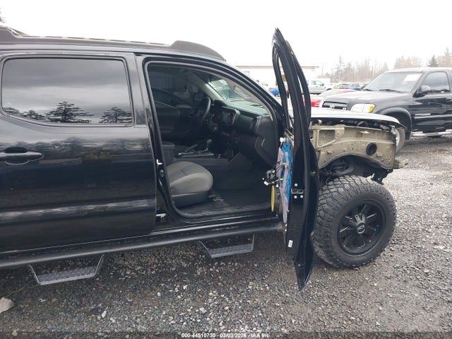 5TFAX5GN6HX100606 Toyota Tacoma Sr
