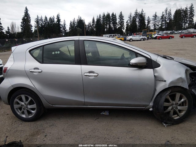 Toyota Prius C Four 2014 JTDKDTB39E1062827 Image 14
