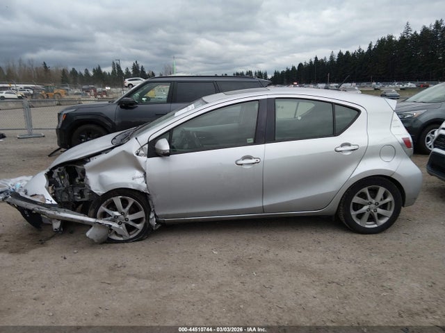 Toyota Prius C Four 2014 JTDKDTB39E1062827 Image 15
