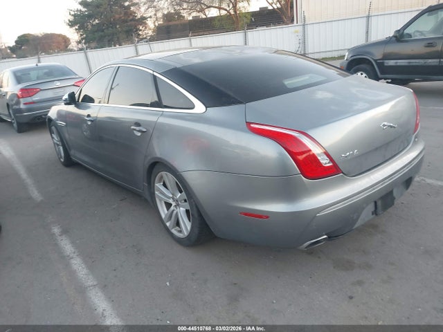 2012 JAGUAR XJ SAJWA2GB2CLV30436 Photo 2
