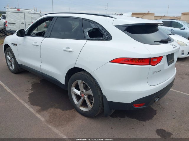 2017 JAGUAR F-PACE SADCJ2BV0HA065553 Photo 2