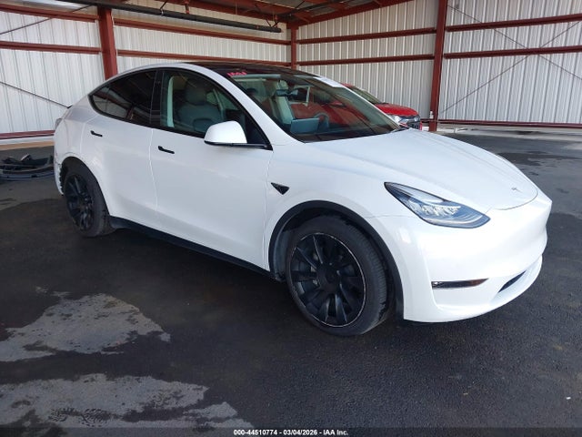 2021 TESLA MODEL Y 5YJYGDEE4MF231520