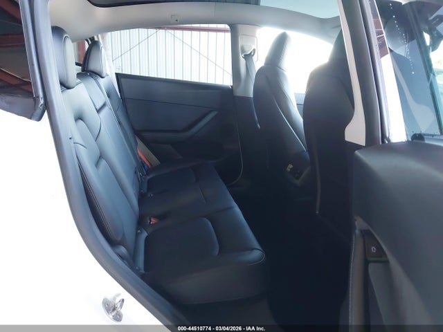 2021 TESLA MODEL Y 5YJYGDEE4MF231520 Photo 7