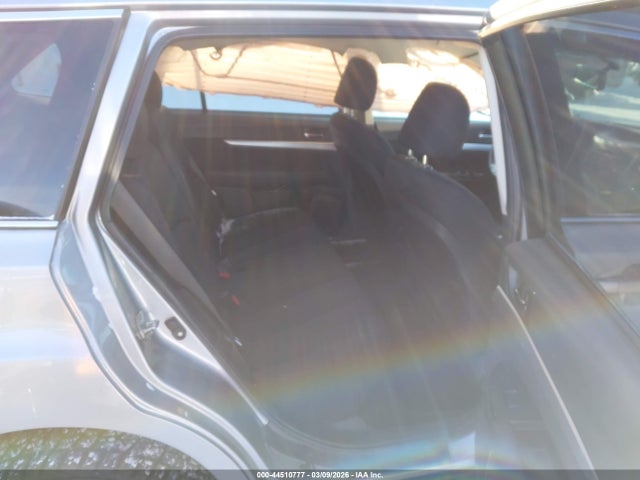 2010 Subaru Outback 2.5i Premium მანქანა იყიდება აუქციონზე, vin: 4S4BRBGC9A3342827, აუქციონის ნომერი: 44510777