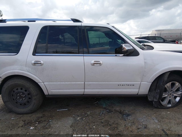 Продаж на аукціоні авто 2016 Ford Expedition Platinum, vin: 1FMJU1LT3GEF54419, номер лоту: 44510840