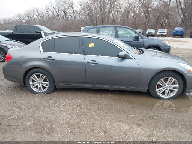 44510901 :رقم المزاد ، JN1CV6AR8FM650603 vin ، 2015 Infiniti Q40 مزاد بيع