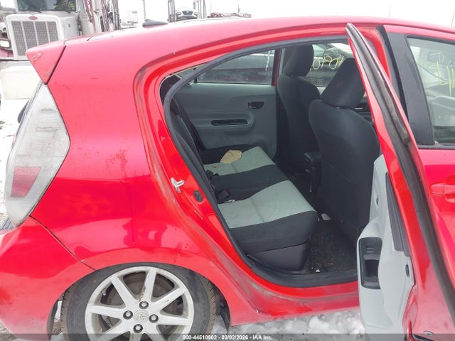 2012 TOYOTA PRIUS C JTDKDTB31C1502472 Photo 7