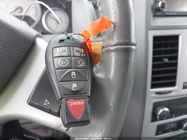 Aukcja sprzedaży 2010 Chrysler Town & Country New Limited, vin: 2A4RR7DX2AR501888, numer aukcji: 44510937