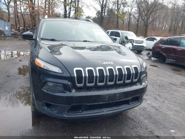 Aukcja sprzedaży 2017 Jeep Cherokee Latitude 4x4, vin: 1C4PJMCS2HD216162, numer aukcji: 44510939