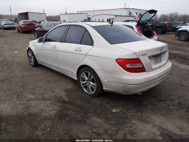 Auction sale of the 2012 Mercedes-benz C 300 Luxury 4matic, vin: WDDGF8BB2CR226881, lot number: 44510961