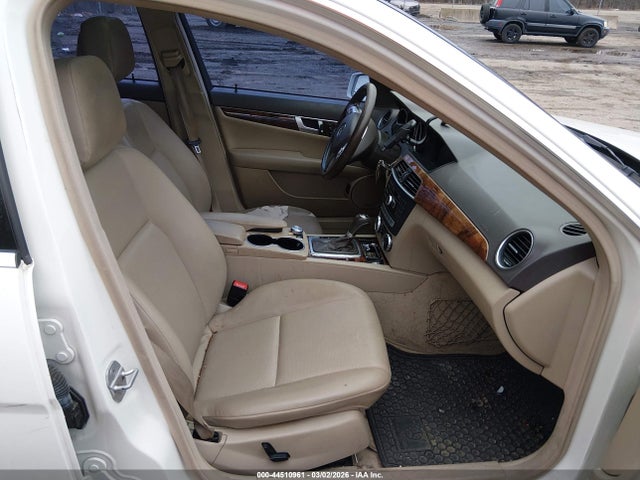 Auction sale of the 2012 Mercedes-benz C 300 Luxury 4matic, vin: WDDGF8BB2CR226881, lot number: 44510961