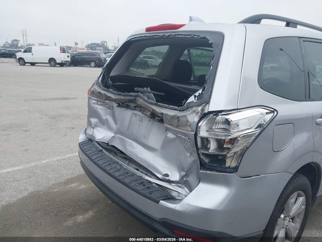 Subaru Forester 2.5i Premium 2016 JF2SJADC7GH412915 Image 6