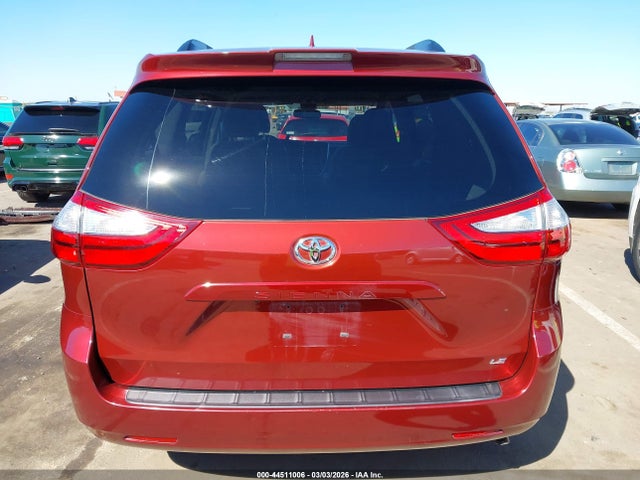 Toyota Sienna Le 8 Passenger 2019 5TDKZ3DC6KS982234 Image 16