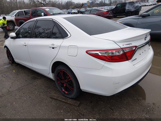 2017 TOYOTA CAMRY 4T1BF1FK4HU438817 Photo 2