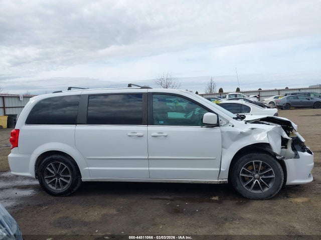 2C4RDGCG9HR574403 Dodge Grand Caravan Sxt