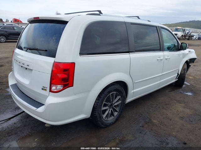 2C4RDGCG9HR574403 Dodge Grand Caravan Sxt
