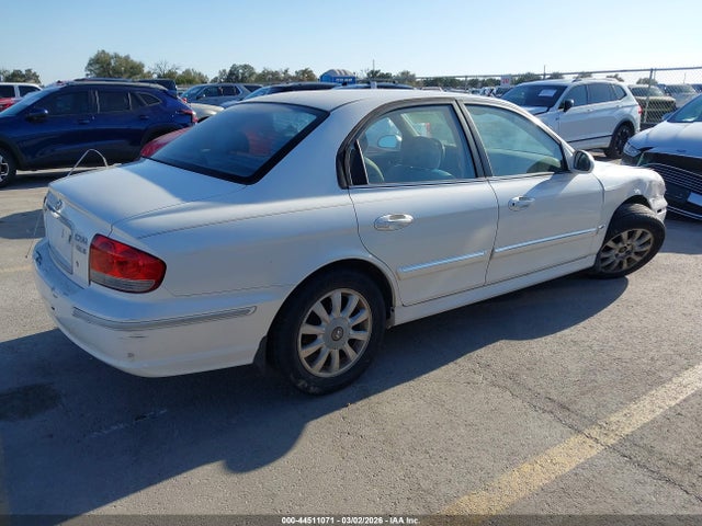 2003 HYUNDAI SONATA KMHWF35H53A798787 Photo 3