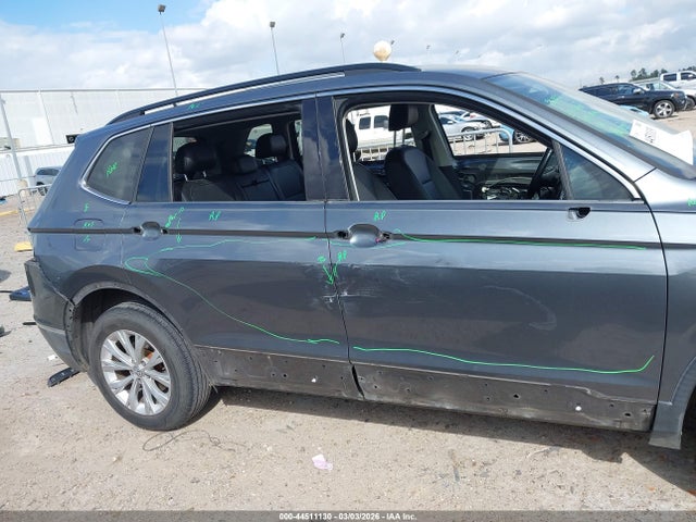Продаж на аукціоні авто 2018 Volkswagen Tiguan 2.0t Se/2.0t Sel, vin: 3VV3B7AX1JM103567, номер лоту: 44511130