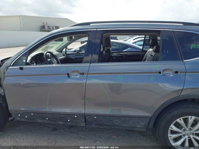 Продаж на аукціоні авто 2018 Volkswagen Tiguan 2.0t Se/2.0t Sel, vin: 3VV3B7AX1JM103567, номер лоту: 44511130