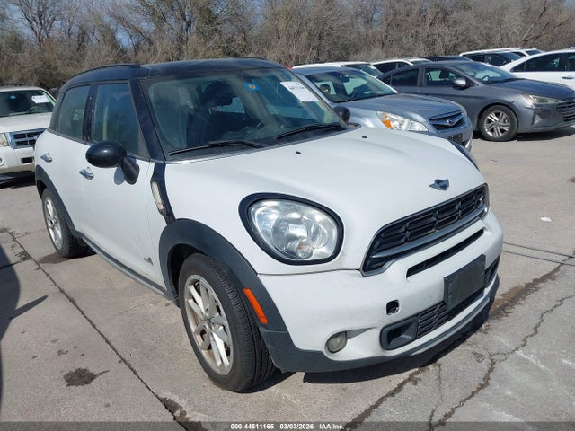 2016 MINI COUNTRYMAN WMWZC5C52GWU20141 Photo 0