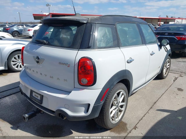 2016 MINI COUNTRYMAN WMWZC5C52GWU20141 Photo 3