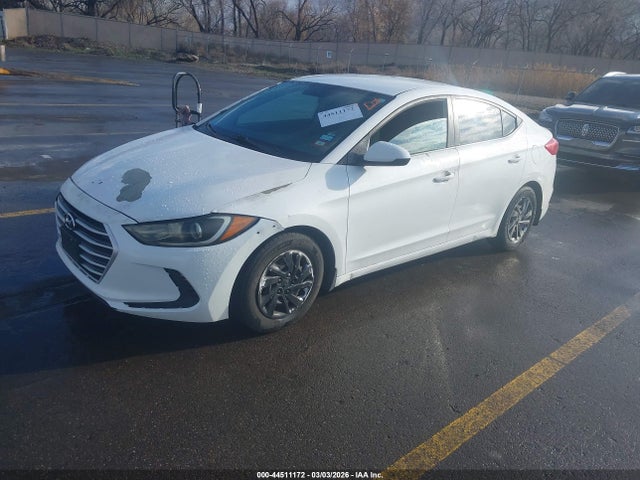 Hyundai ELANTRA SE 2018 5NPD74LF2JH271926 Image 2