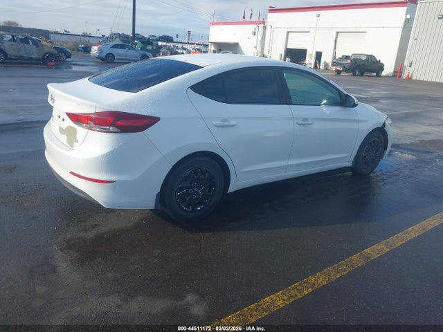 Hyundai ELANTRA SE 2018 5NPD74LF2JH271926 Image 4