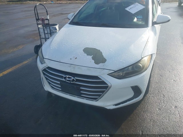 Hyundai ELANTRA SE 2018 5NPD74LF2JH271926 Image 6