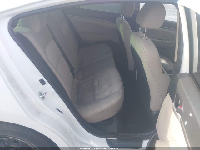 Hyundai ELANTRA SE 2018 5NPD74LF2JH271926 Image 8