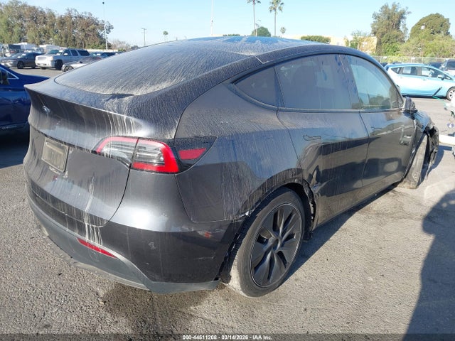 Продажа на аукционе авто 2024 Tesla Model Y Long Range Single Motor Rear-wheel Drive/rwd, vin: 7SAYGDED9RF120320, номер лота: 44511208