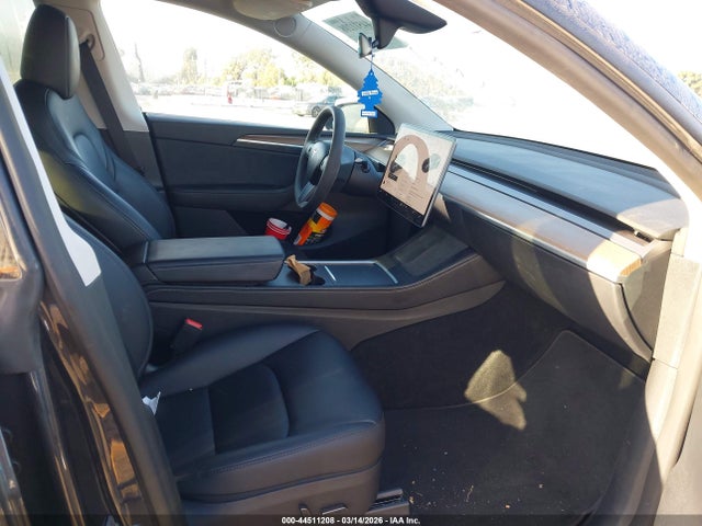 Продажа на аукционе авто 2024 Tesla Model Y Long Range Single Motor Rear-wheel Drive/rwd, vin: 7SAYGDED9RF120320, номер лота: 44511208