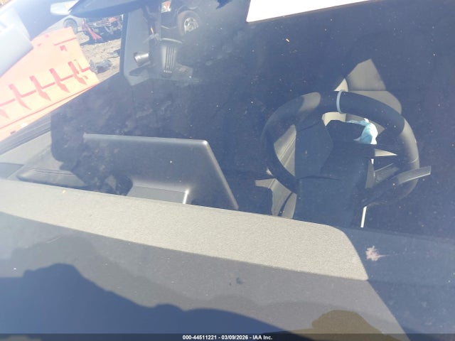 2026 TESLA MODEL Y 7SAYGDEEXTA479009 Photo 6