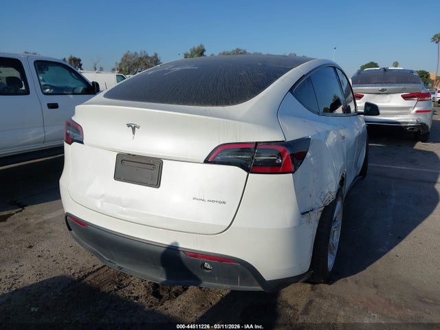2023 TESLA MODEL Y 7SAYGDEE5PF604636 Photo 3