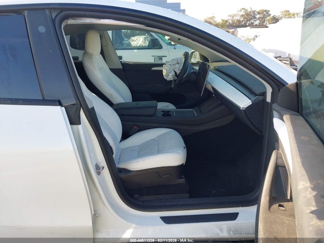 2023 TESLA MODEL Y 7SAYGDEE5PF604636 Photo 4