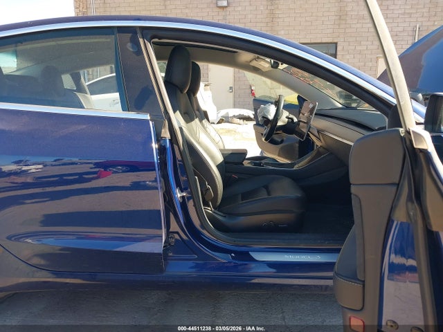 44511238 :رقم المزاد ، 5YJ3E1EA5KF309344 vin ، 2019 Tesla Model 3 Long Range/mid Range/standard Range/standard Range Plus مزاد بيع