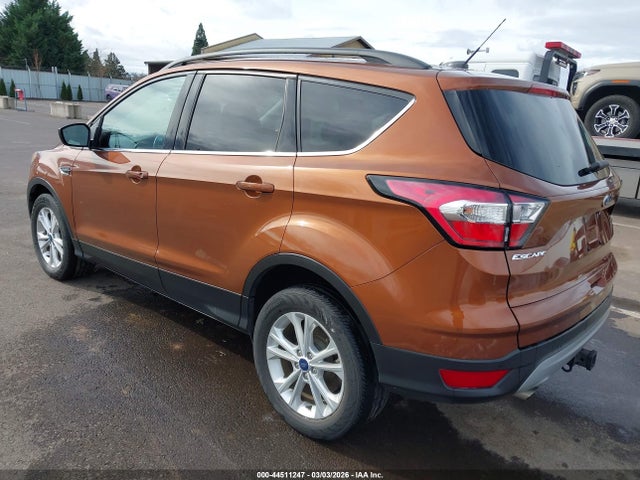 1FMCU9G9XHUE75004 Ford ESCAPE SE