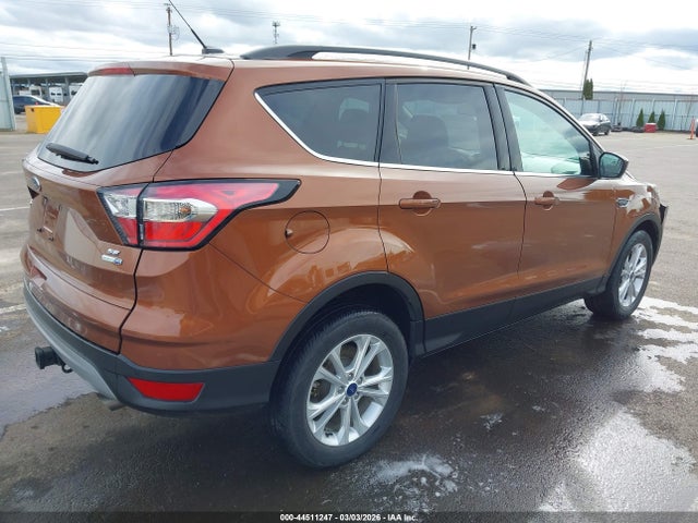 1FMCU9G9XHUE75004 Ford ESCAPE SE