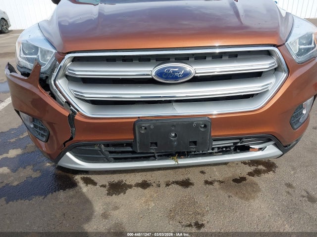 1FMCU9G9XHUE75004 Ford ESCAPE SE