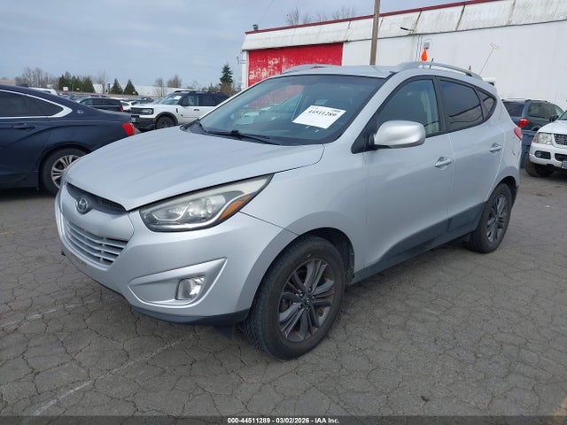 KM8JU3AG8FU961531 Hyundai TUCSON SE