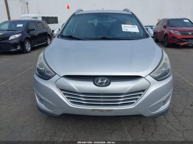 KM8JU3AG8FU961531 Hyundai TUCSON SE