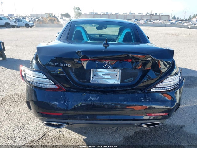 W1KPK3JA1LF172689 Mercedes-Benz Slc 300
