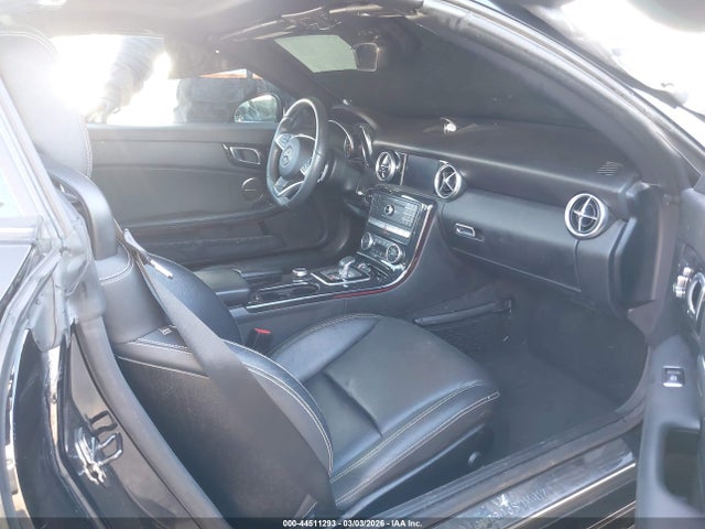 W1KPK3JA1LF172689 Mercedes-Benz Slc 300