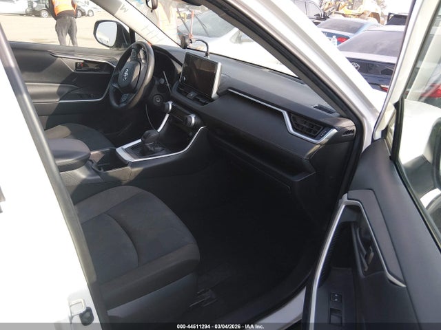 JTMK1RFV4RD118250 Toyota RAV4 LE