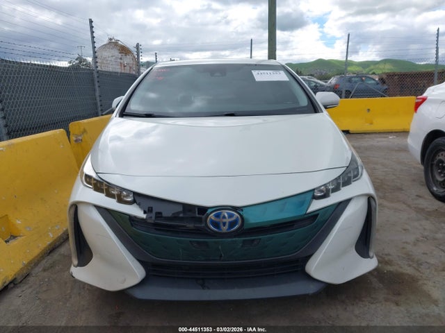 Toyota Prius Prime Plus 2017 JTDKARFPXH3059226 Image 12