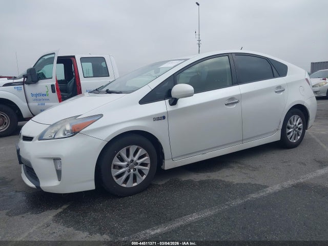 Toyota PRIUS PLUG-IN 2014 JTDKN3DP3E3056250 Image 14